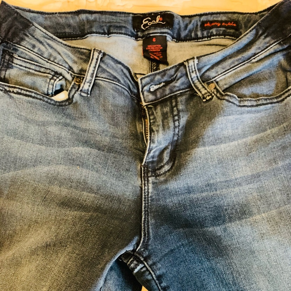 Earl Jeans size 6